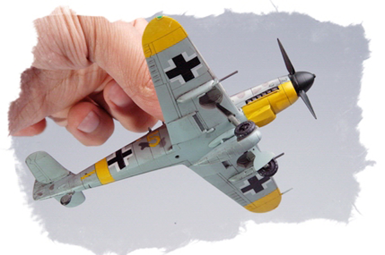 HobbyBoss 1/72 Bf109 G-2 Plastic Model Kit [80223]