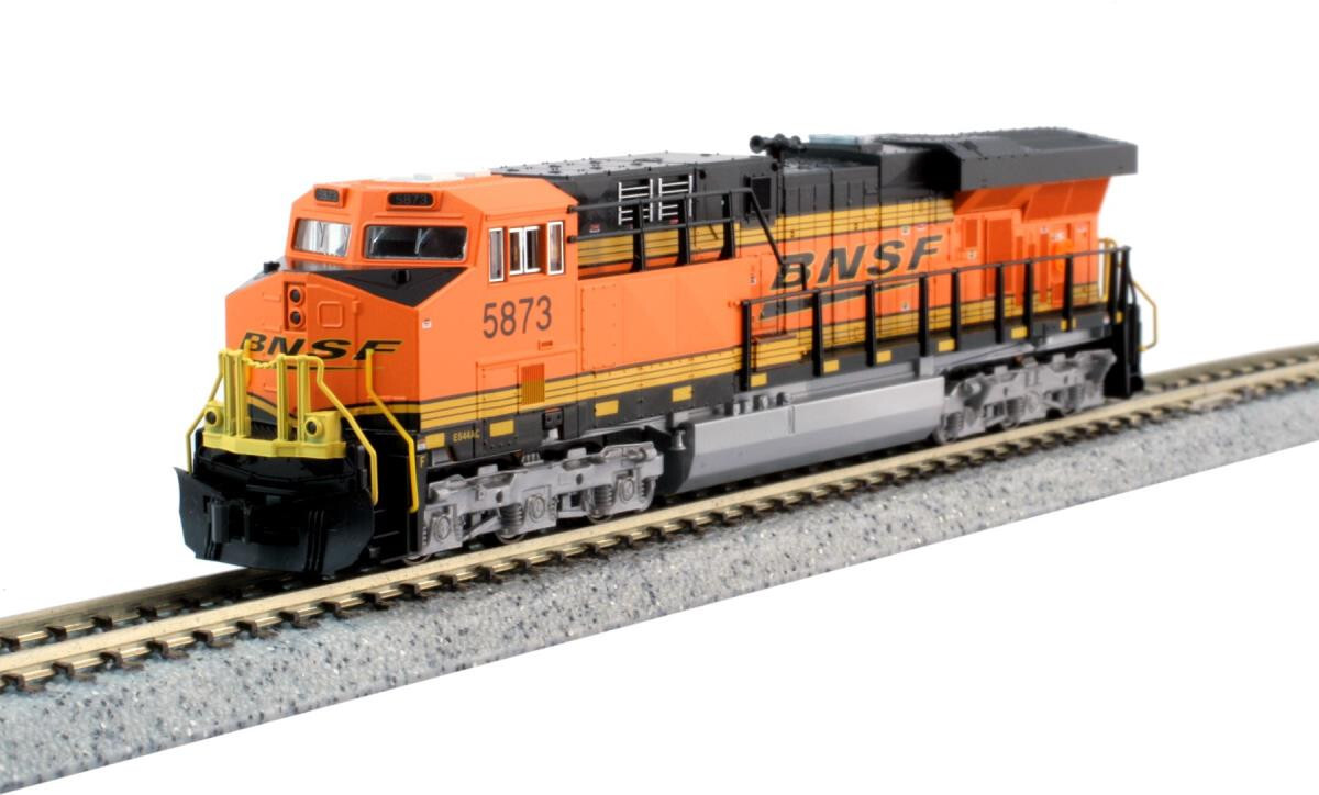 Kato N GE ES44AC BNSF #5749 Diesel Locomotive