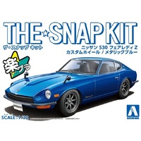 Aoshima 1/32 Nissan S30 Fairlady Z Custom Wheel (Metallic Blue) Plastic Model Kit