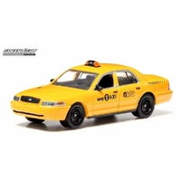 Greenlight 1/64 NYC Taxi 2011 Ford Crown Victoria Diecast Car