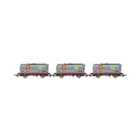 Hornby OO Shell-Mex TTA Tank Wagon Triple Pack - Era 8