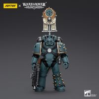 Joy Toy Warhammer Collectibles: 1/18 Scale Sons of Horus MKIV Tactical Squad Legionary with Legion Vexilla