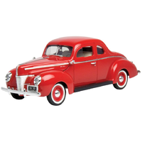 Motormax 1/18 1940 Ford Deluxe