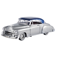 Motormax 1/24 1950 Chevy Bel Air - Get Low Diecast Car