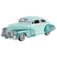 Motormax 1/24 1948 Chvy Aerosedan Fleetline - Get Low Diecast Car