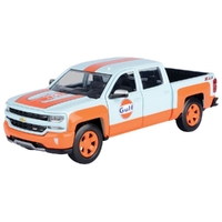 Motormax 1/27 2017 Chevy Silverado 1500 LT Z71 Crew Cab with Gulf Livery Diecast Car