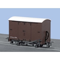 Peco OO-9 Box Van Unlettered Brown