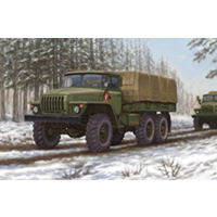 Trumpeter 1/35 Russian URAL-4320 Truck Plastic Model Kit 01012