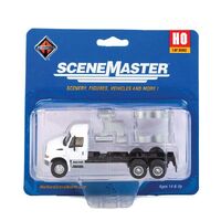 Walthers HO International(R) 4300 Dual-Axle Semi Tractor Only (White Cab, Black Chassis)